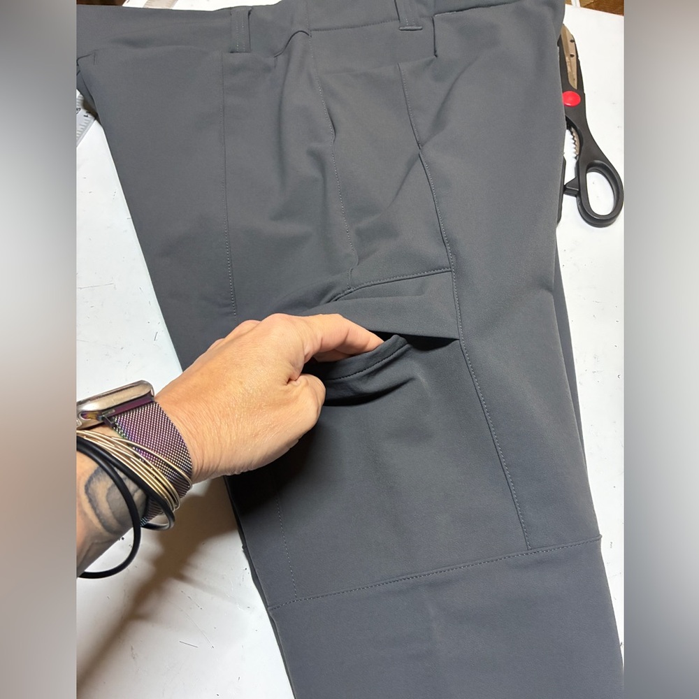 BetaBrand Traveler Cargo Pants, Women’s Size 12 Petite, Charcoal, Straight Leg - Picture 12 of 13